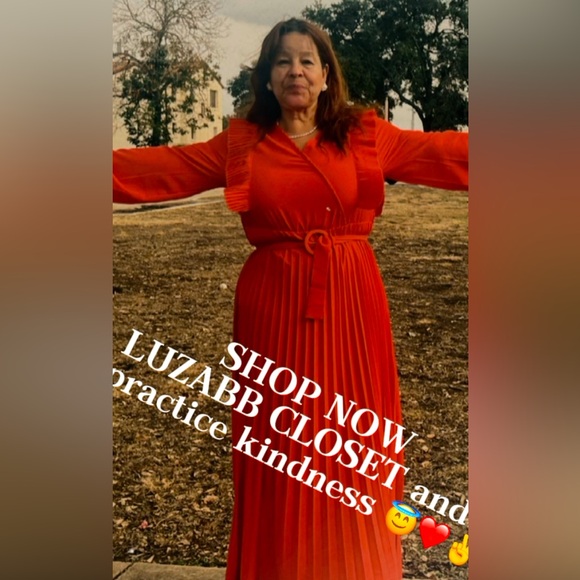 HELLO LIKE THIS FLYER Please to be notified when I’m Live!😇🤗💛😁💃⭐️⭐️⭐️⭐️⭐️ - Picture 9 of 13